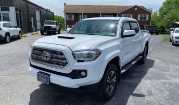 2017 Toyota Tacoma TRD Sport full