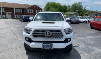 2017 Toyota Tacoma TRD Sport full