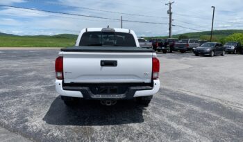 2017 Toyota Tacoma TRD Sport full