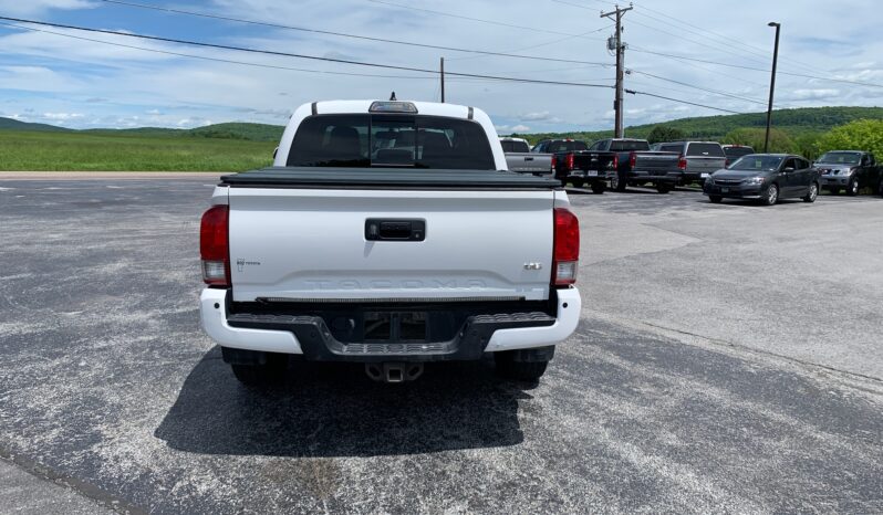 2017 Toyota Tacoma TRD Sport full