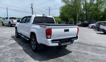 2017 Toyota Tacoma TRD Sport full