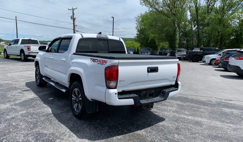 2017 Toyota Tacoma TRD Sport full